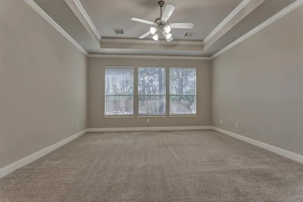 $899,000 | 34 Pawprint Place, The Woodlands, TX 77382