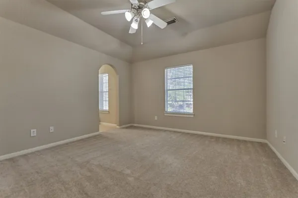 $899,000 | 34 Pawprint Place, The Woodlands, TX 77382