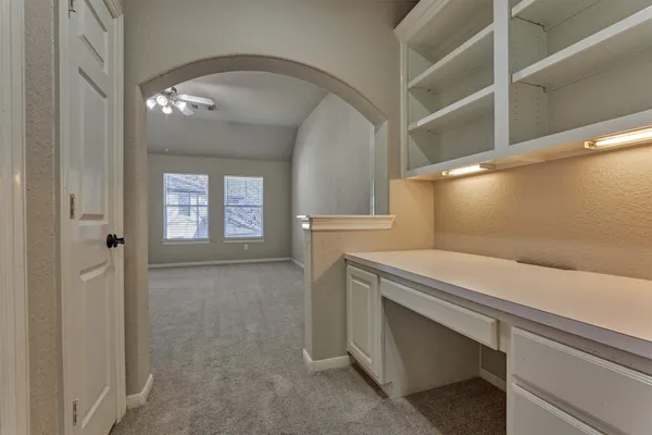 $899,000 | 34 Pawprint Place, The Woodlands, TX 77382