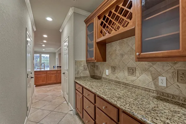$899,000 | 34 Pawprint Place, The Woodlands, TX 77382