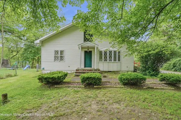 $295,000 | 290 Glenerie Boulevard, Saugerties, NY 12477