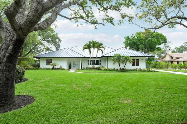 $1,925,000 | 18457 Southeast Heritage Oaks Lane, Jupiter, FL 33469