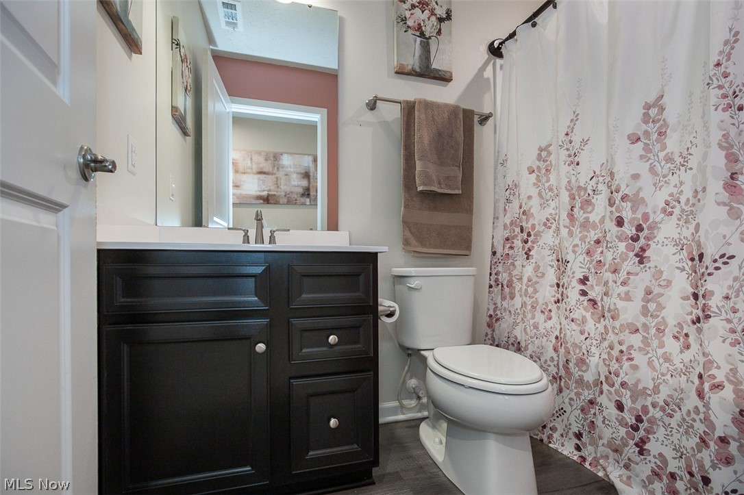 1165 Meadow Run Akron, OH 44321 - Photo 21 of 32