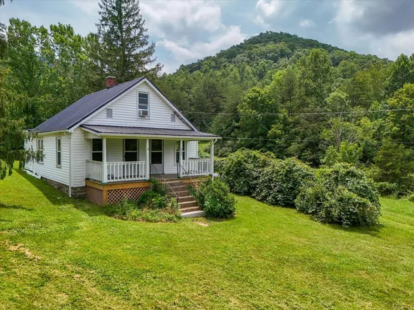 $327,000 | 8580 Blacksburg Road, Catawba, VA 24070