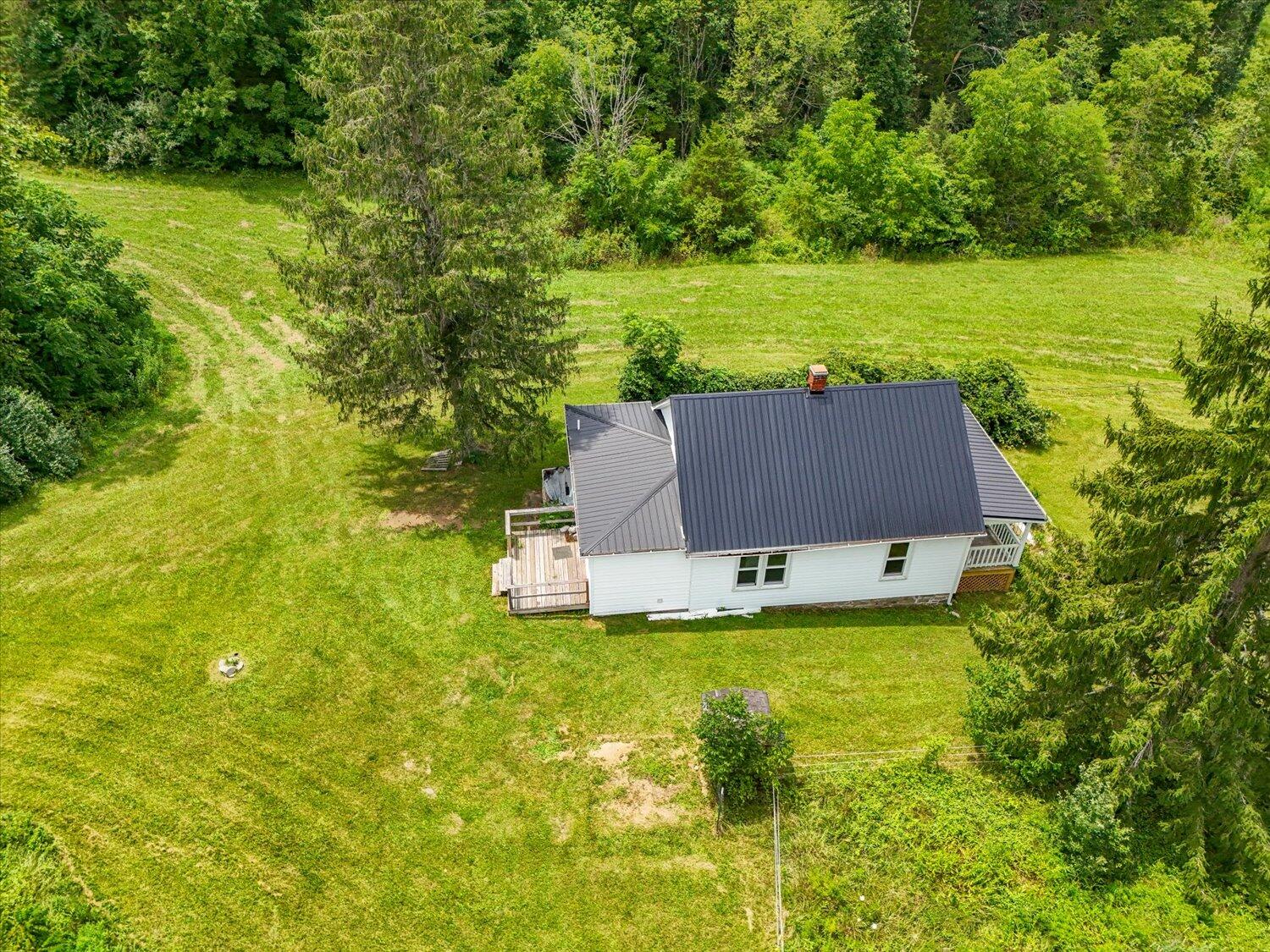 8580 Blacksburg Road Catawba, VA 24070 - Photo 31 of 50 31-8580 Blacksburg-31