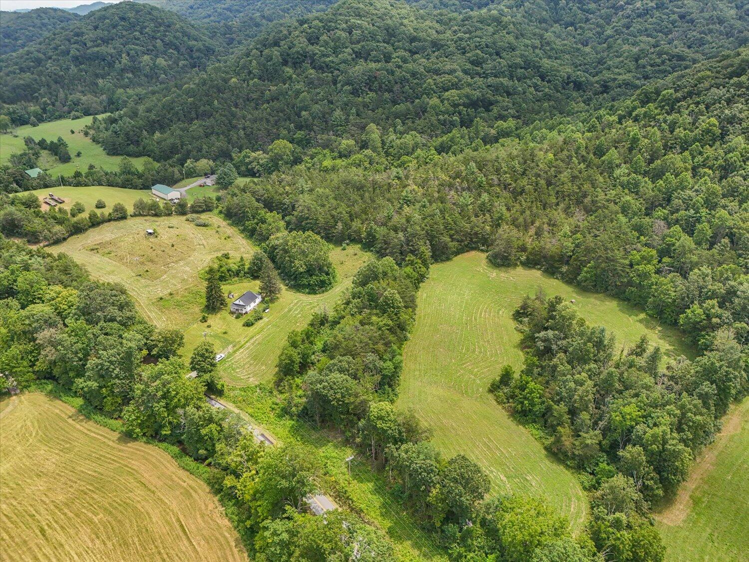 8580 Blacksburg Road Catawba, VA 24070 - Photo 34 of 50 34-8580 Blacksburg-34