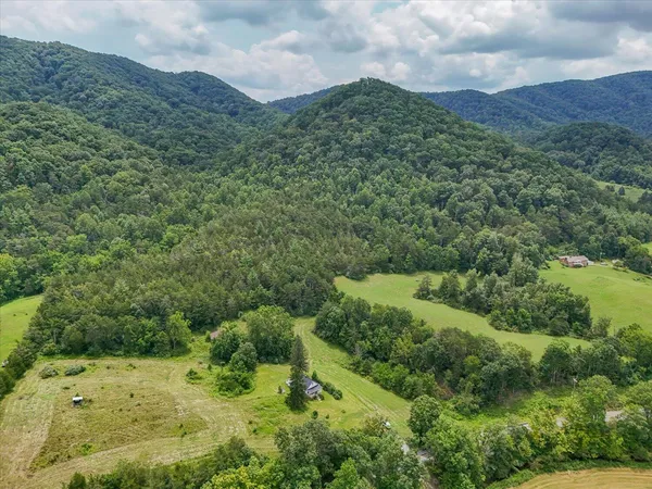 $327,000 | 8580 Blacksburg Road, Catawba, VA 24070