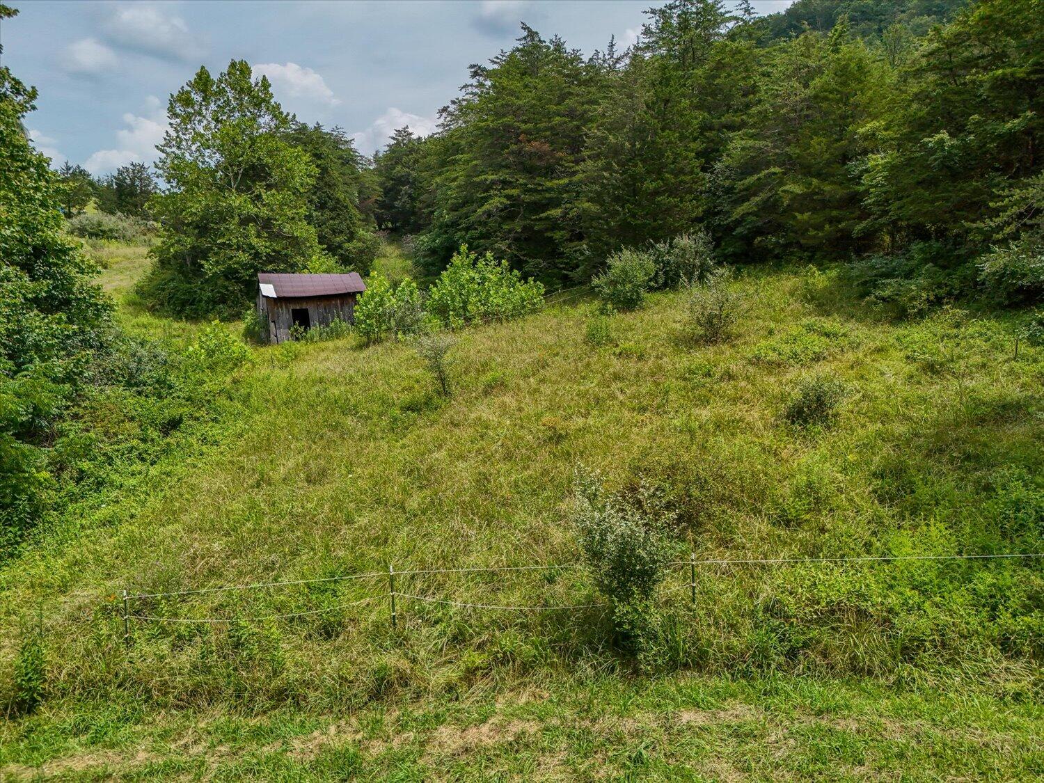 8580 Blacksburg Road Catawba, VA 24070 - Photo 47 of 50 47-8580 Blacksburg-47
