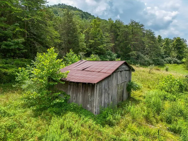 $333,333 | 8580 Blacksburg Road, Catawba, VA 24070