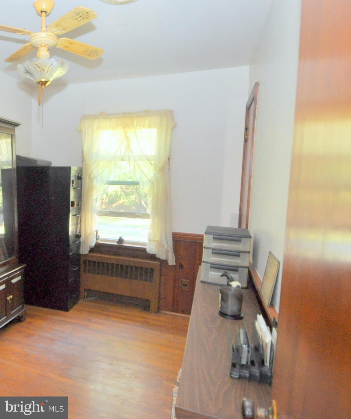 2154 Valley Road Berkeley Springs, WV 25411 - Photo 14 of 30 Interior (General)