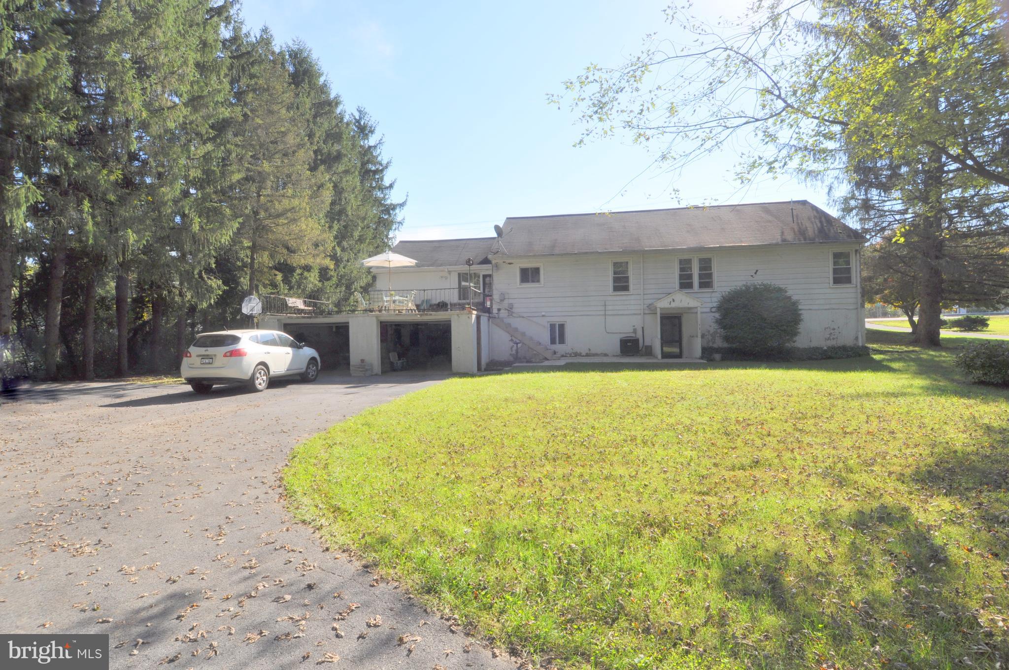 2154 Valley Road Berkeley Springs, WV 25411 - Photo 3 of 30 Exterior (Rear)