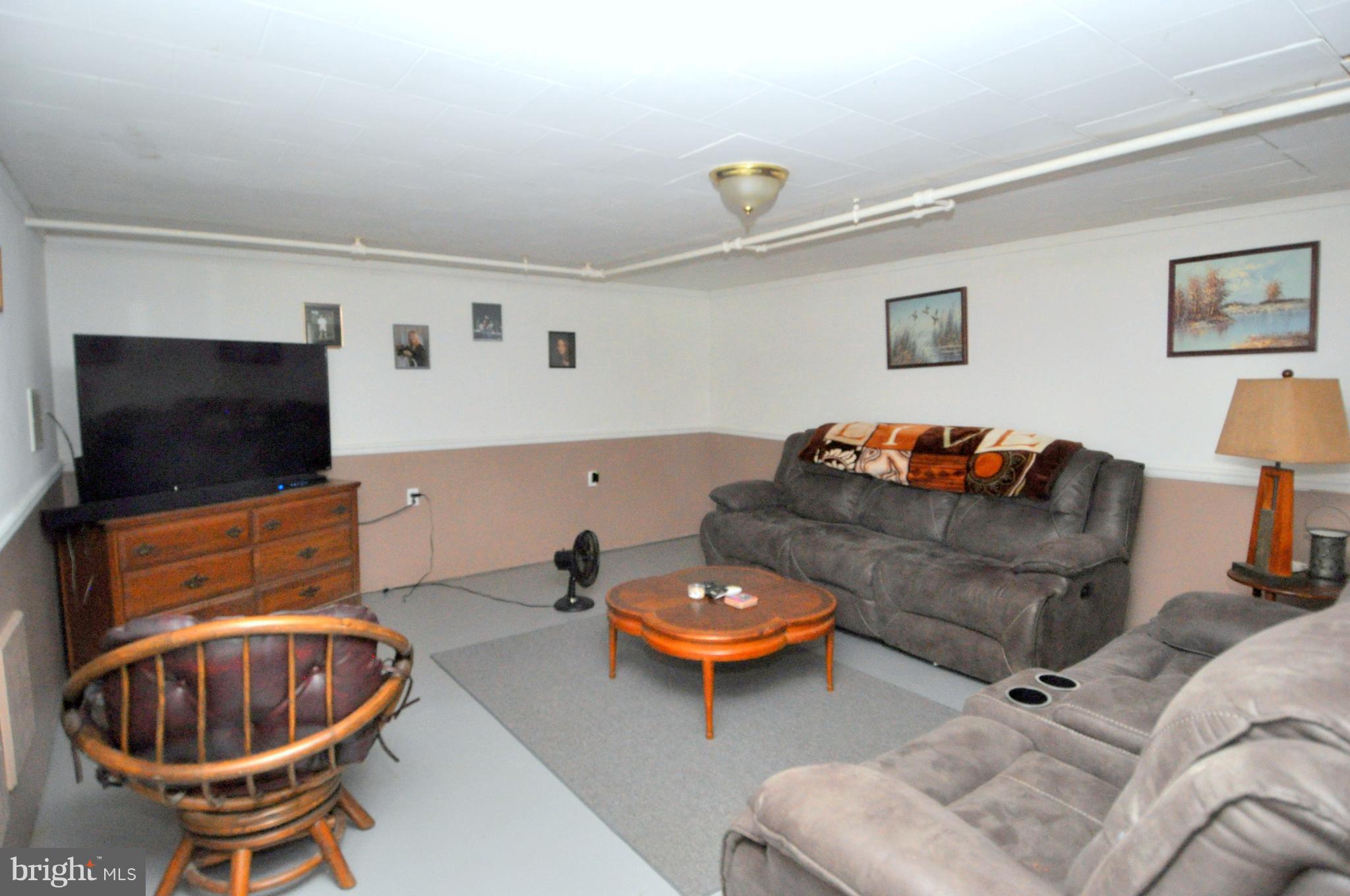2154 Valley Road Berkeley Springs, WV 25411 - Photo 24 of 30 Interior (General)