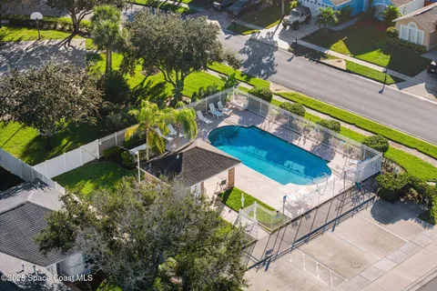 a view of a backyard with plants