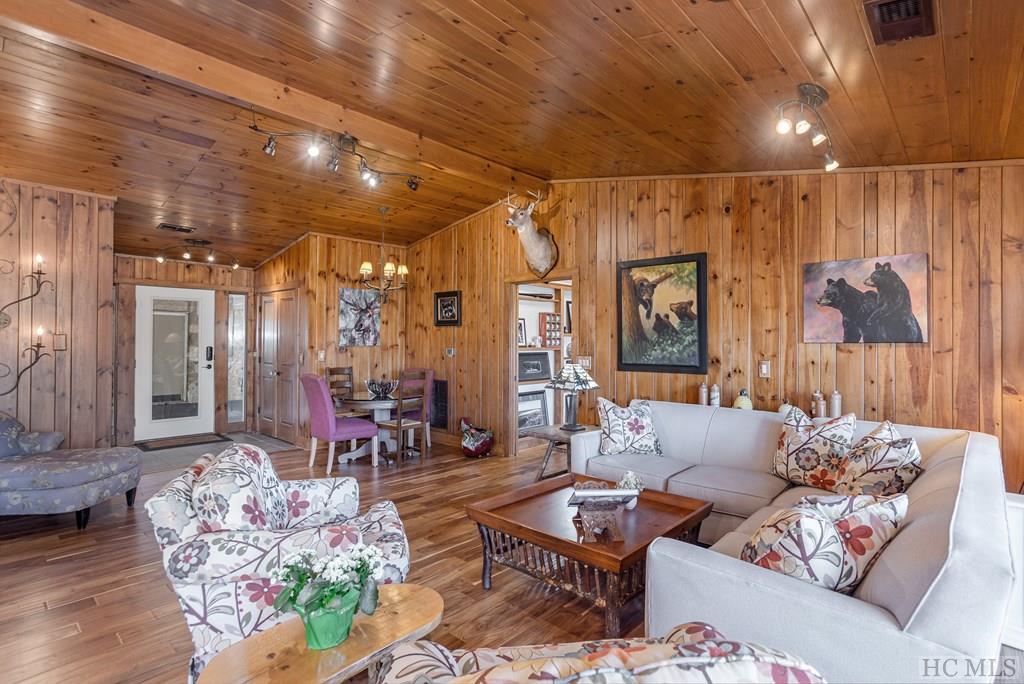 278 Golf View Road Sapphire, NC 28774 - Photo 11 of 68 Gallery Image 11