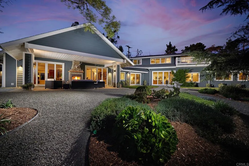 4613 Sun Valley Road Del Mar, CA 92014 - Photo 27 of 55 a view of a house with a yard