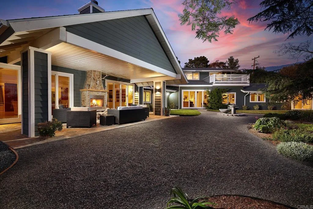 4613 Sun Valley Road Del Mar, CA 92014 - Photo 8 of 55 a view of a house with a patio