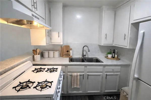 $3,395 | 12425 Harris Avenue, Unit 2, Lynwood, CA 90262