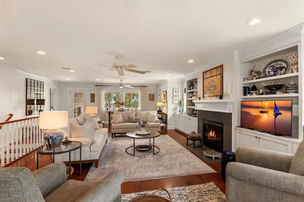 $2,300,000 | 807 South Bay Boulevard, Anna Maria, FL 34216