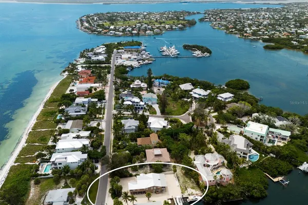 $2,300,000 | 807 South Bay Boulevard, Anna Maria, FL 34216