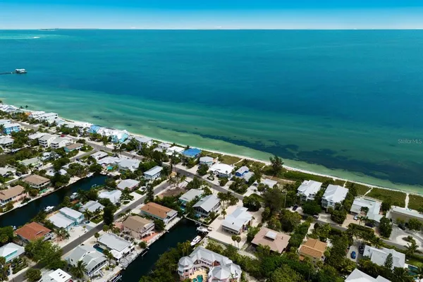 $2,300,000 | 807 South Bay Boulevard, Anna Maria, FL 34216