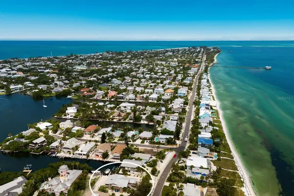 $2,300,000 | 807 South Bay Boulevard, Anna Maria, FL 34216