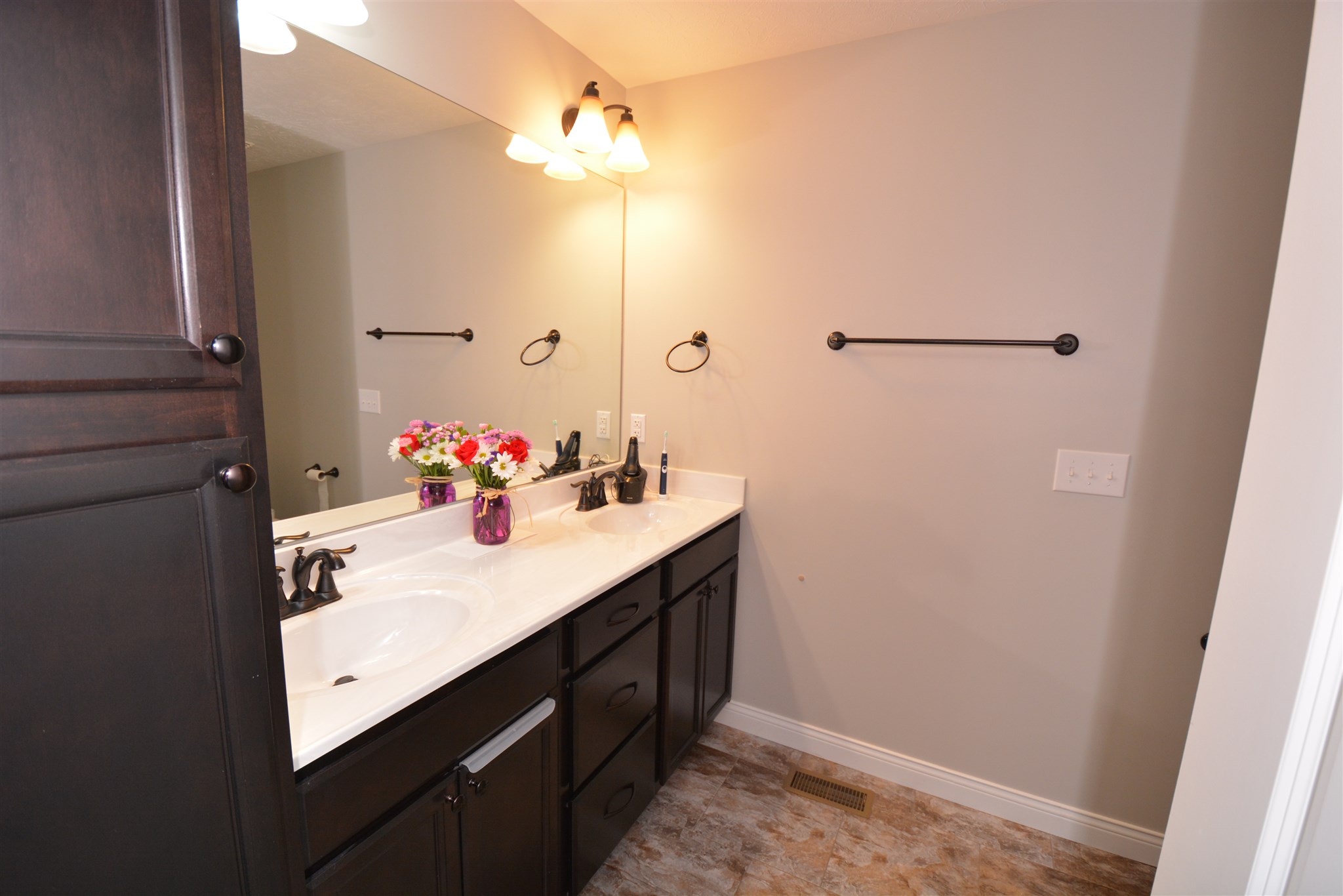 355 Maplecrest Boulevard Jasper, IN 47546 - Photo 7 of 21
