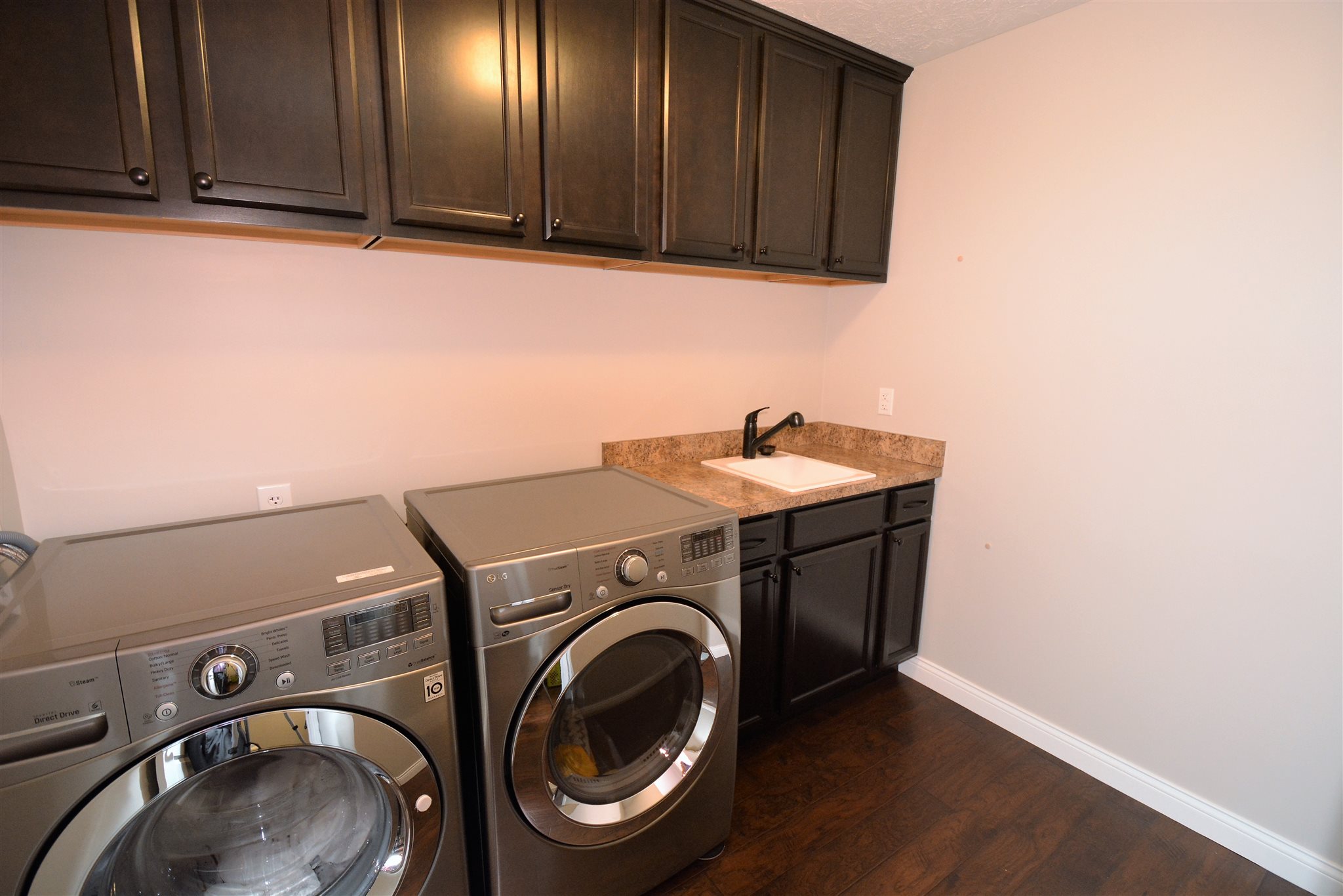 355 Maplecrest Boulevard Jasper, IN 47546 - Photo 8 of 21