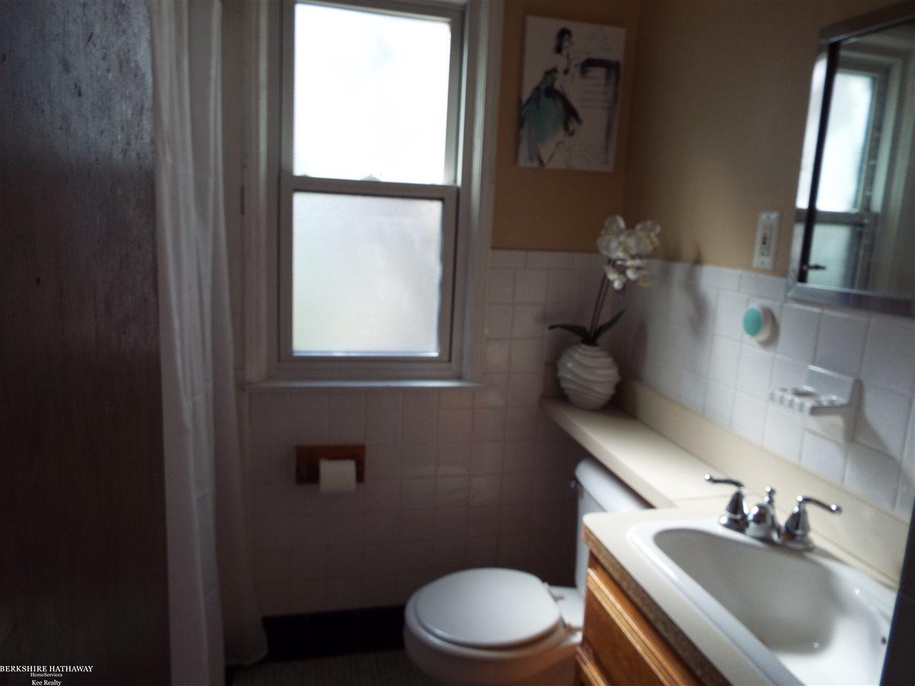 21759 Normandy Avenue Eastpointe, MI 48021 - Photo 22 of 33