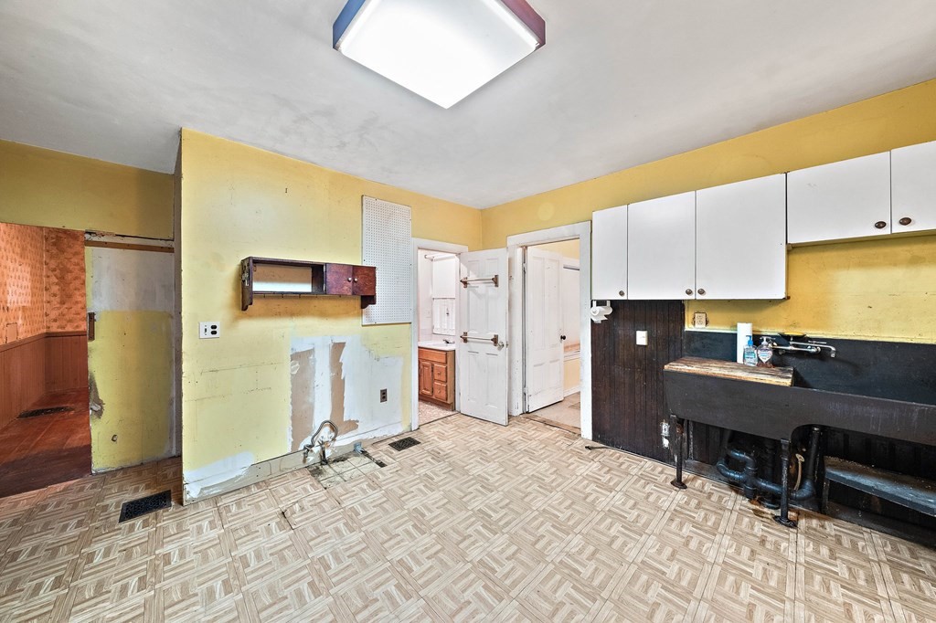 27 Cypress Road Milton, MA 02186 - Photo 13 of 39 Gallery Image 13