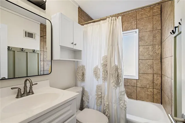 $245,000 | 224 West Maiden Lane, Kansas City, MO 64114