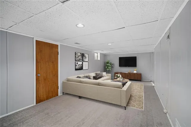 $245,000 | 224 West Maiden Lane, Kansas City, MO 64114