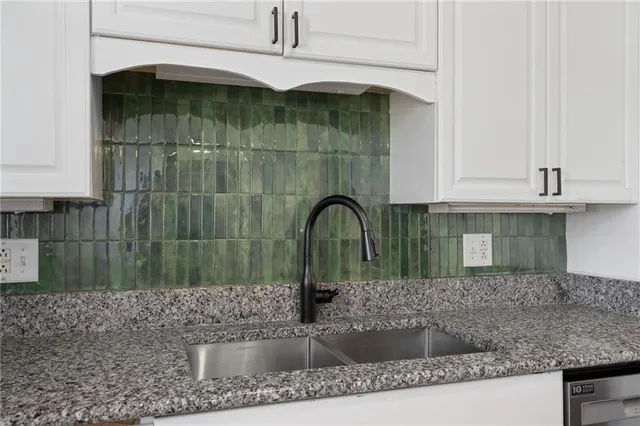 $245,000 | 224 West Maiden Lane, Kansas City, MO 64114