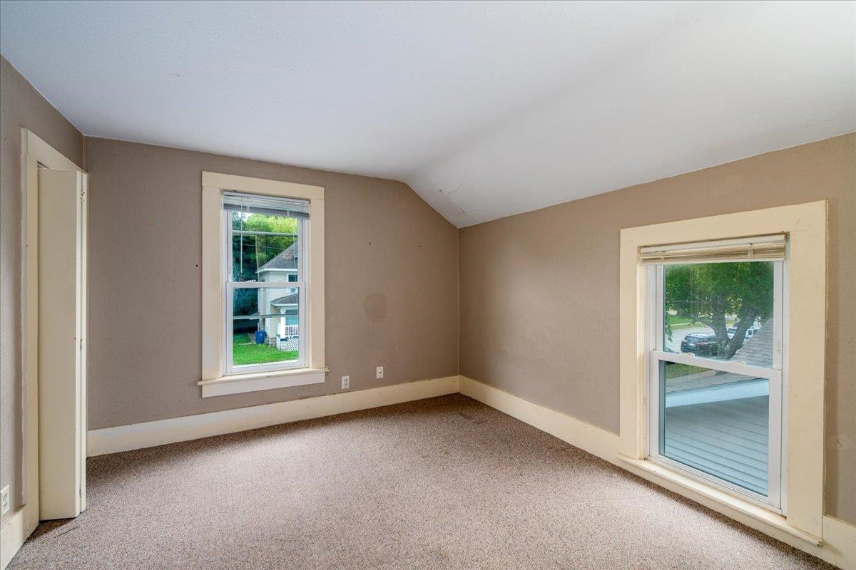 500 Scott Avenue Oshkosh, WI 54901 - Photo 15 of 27