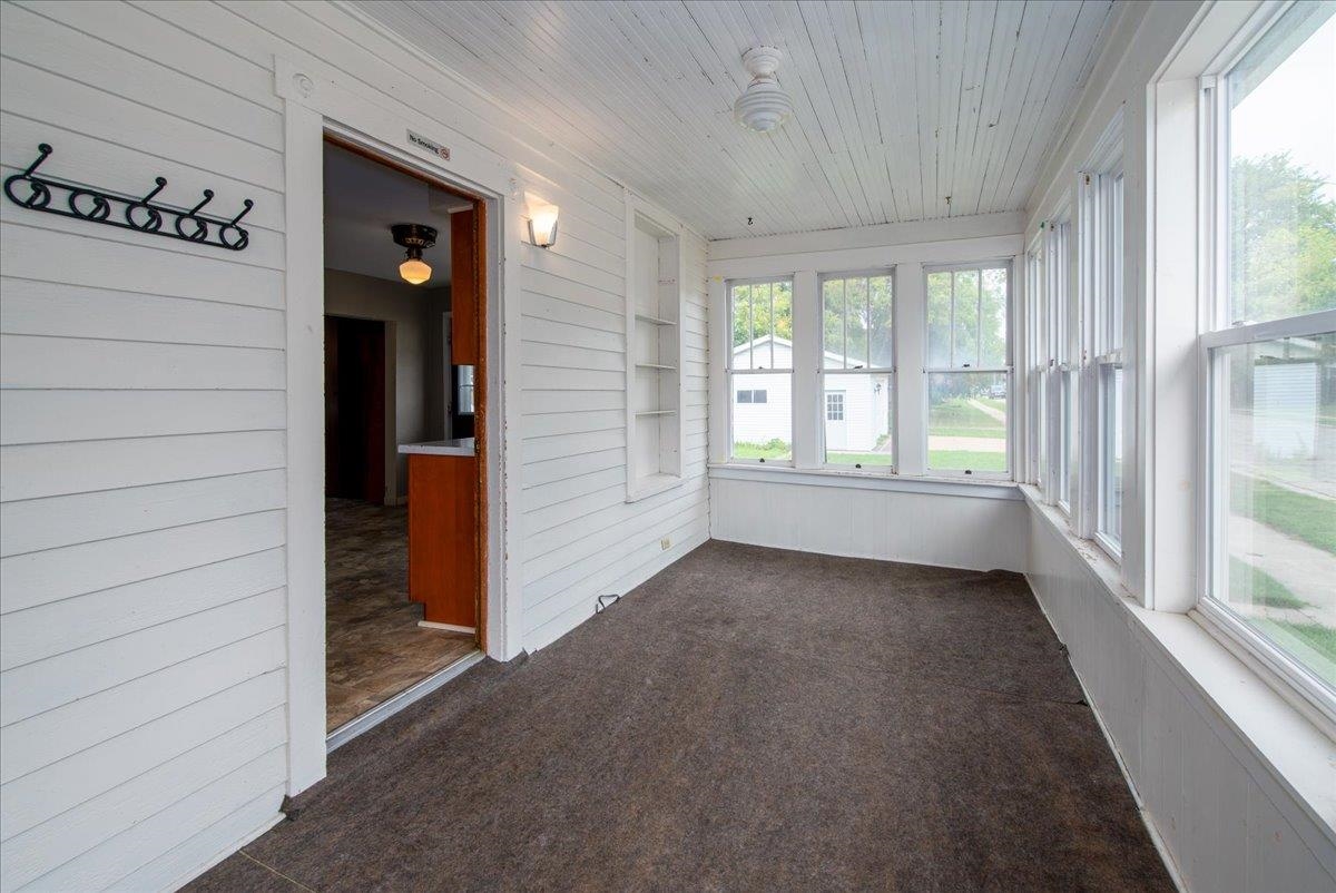 500 Scott Avenue Oshkosh, WI 54901 - Photo 7 of 27