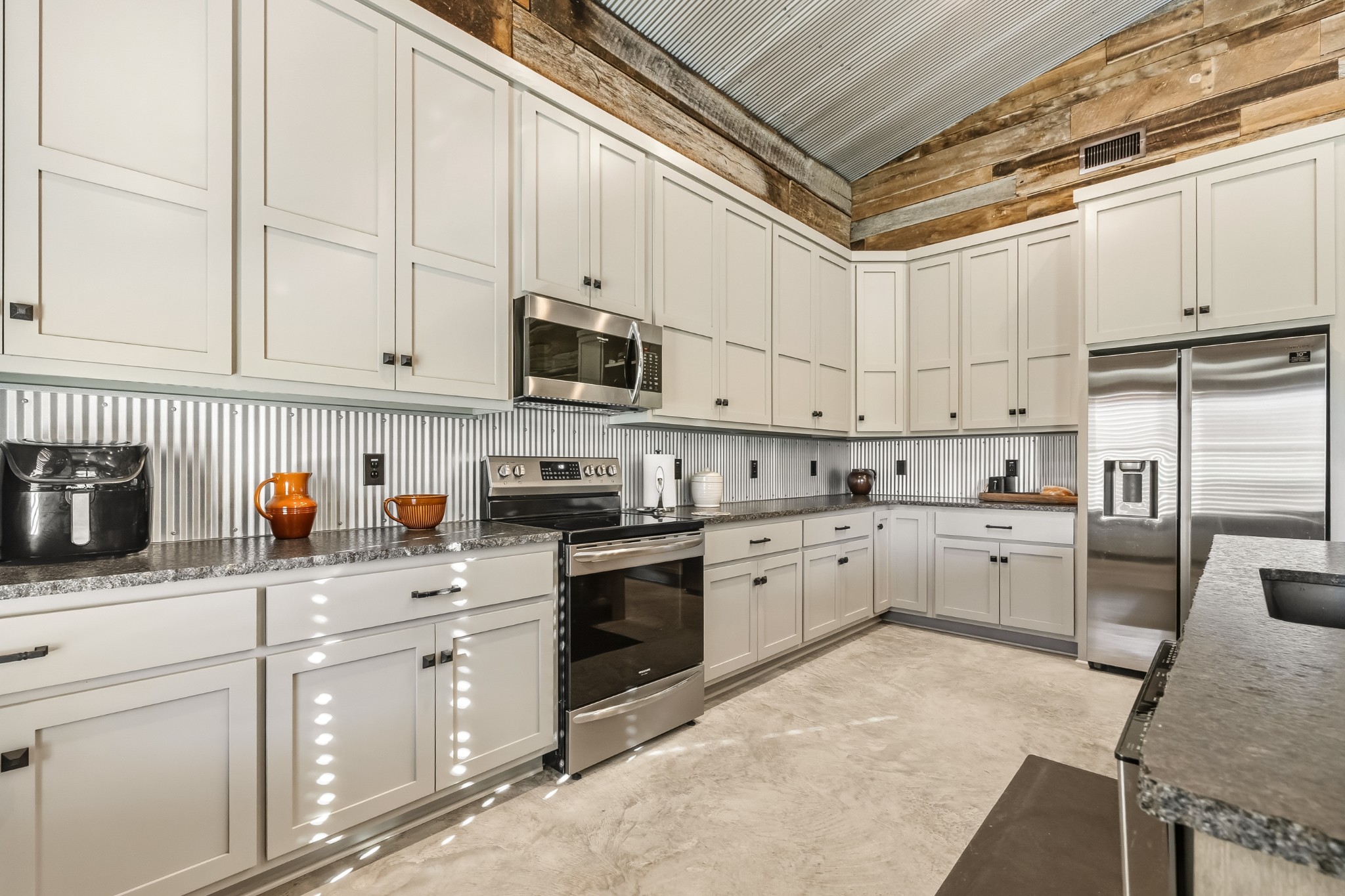 275 Preston Baggett Road Tennessee Ridge, TN 37178 - Photo 9 of 100 Gallery Image 9
