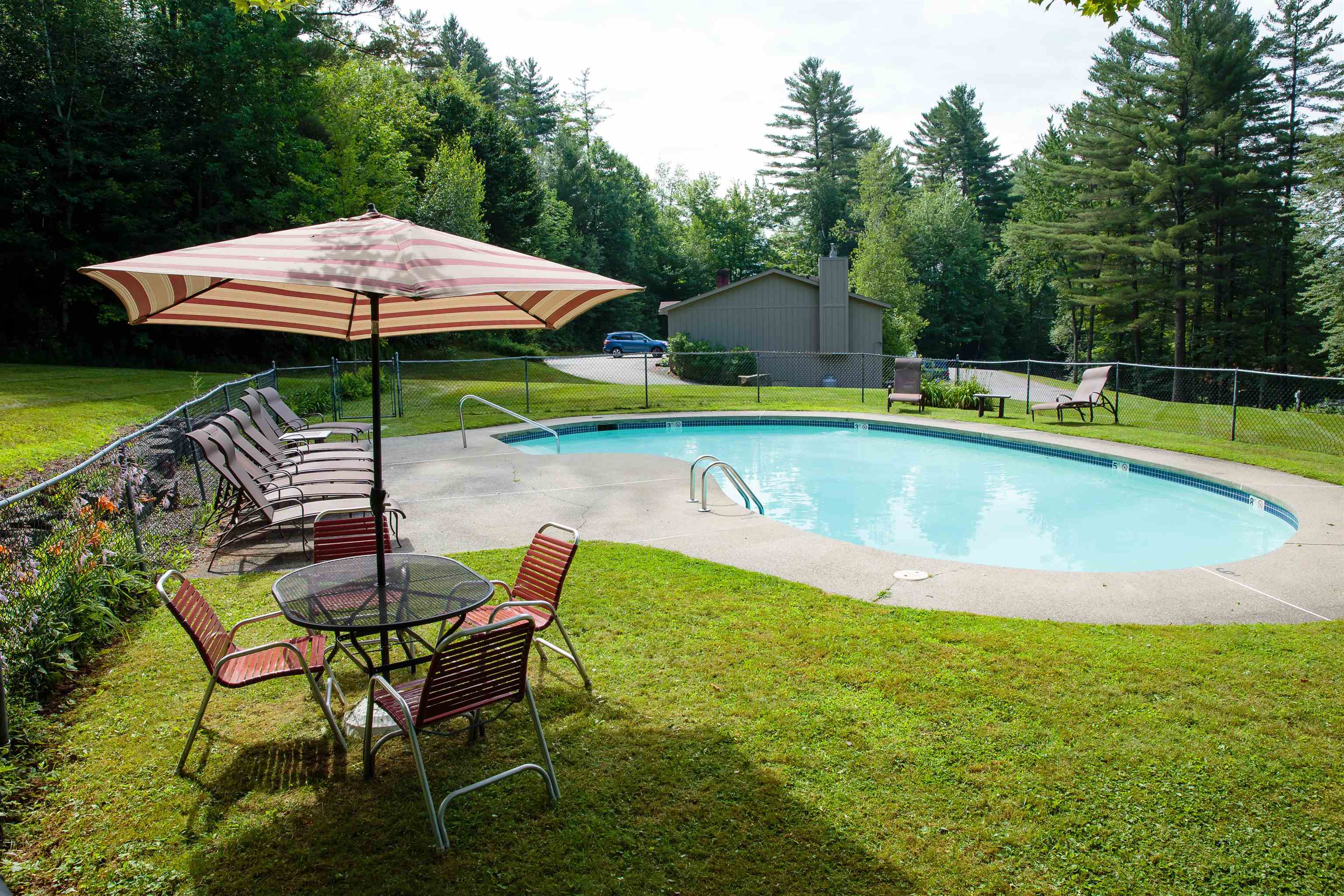 2364 Mountain Road, Unit 2 Stowe, VT 05672 - Photo 6 of 10 Gallery Image 6