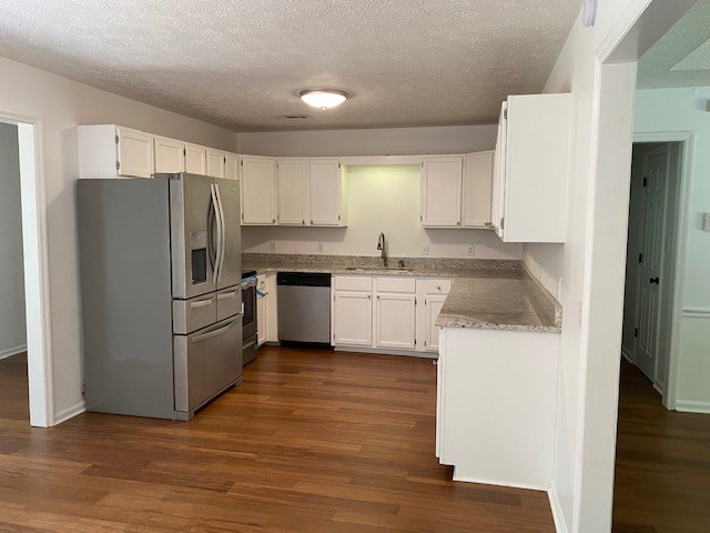 219 Hamilton Mulberry Grove Road Cataula, GA 31804 - Photo 4 of 23 KITCHEN OPEN TO EATING AREA
