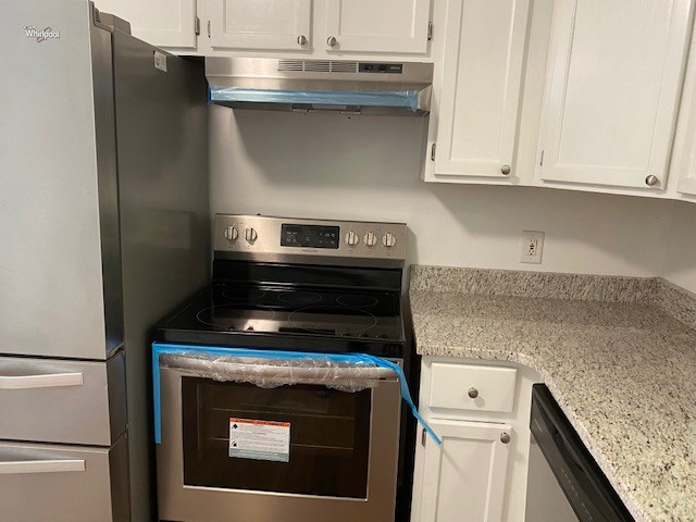 219 Hamilton Mulberry Grove Road Cataula, GA 31804 - Photo 9 of 23 NEW GLASS TOP STOVE AND VENTHOOD