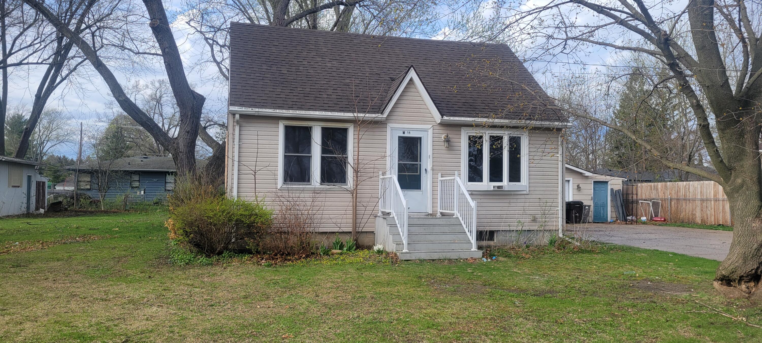 1390 Greenview Road Bloomfield, WI 53128 - Photo 2 of 23 20260415_164737