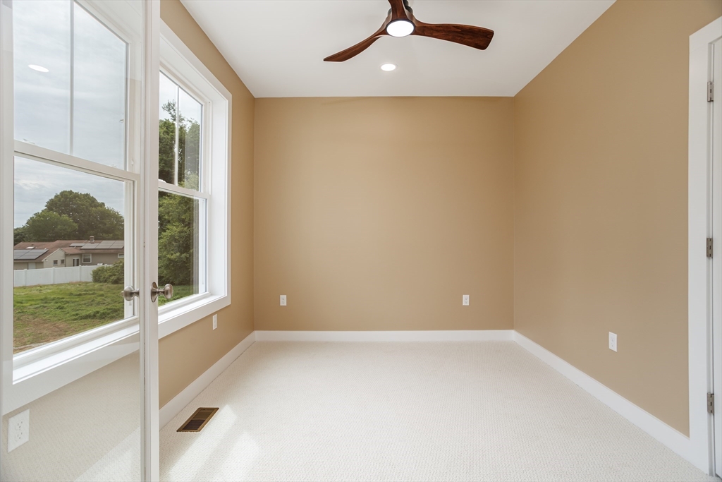 2 Elm Street Westminster, MA 01473 - Photo 4 of 42