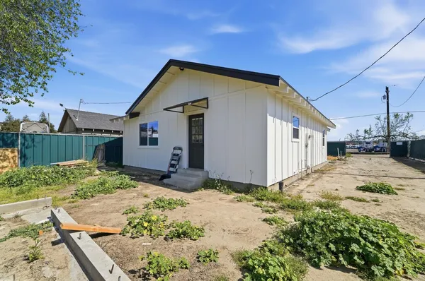$359,999 | 613 Beard Avenue, Modesto, CA 95354