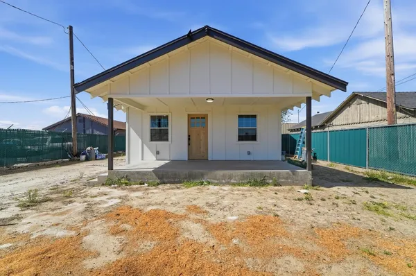 $359,999 | 613 Beard Avenue, Modesto, CA 95354