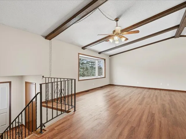 $384,900 | 4540 Greenhaven Drive, Vadnais Heights, MN 55127