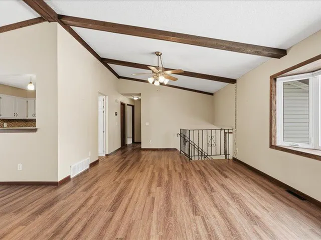 $384,900 | 4540 Greenhaven Drive, Vadnais Heights, MN 55127