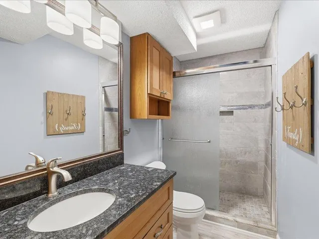 $384,900 | 4540 Greenhaven Drive, Vadnais Heights, MN 55127