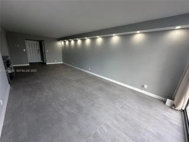 $2,700 | 600 Parkview Drive, Unit 602, Hallandale Beach, FL 33009