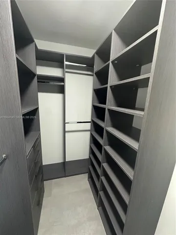 $2,700 | 600 Parkview Drive, Unit 602, Hallandale Beach, FL 33009