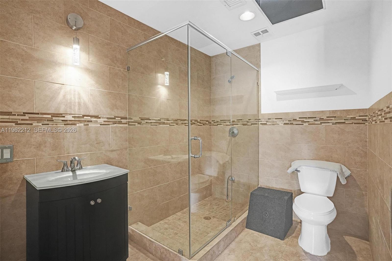 3515 Southwest 113th Court Miami, FL 33165 - Photo 18 of 39