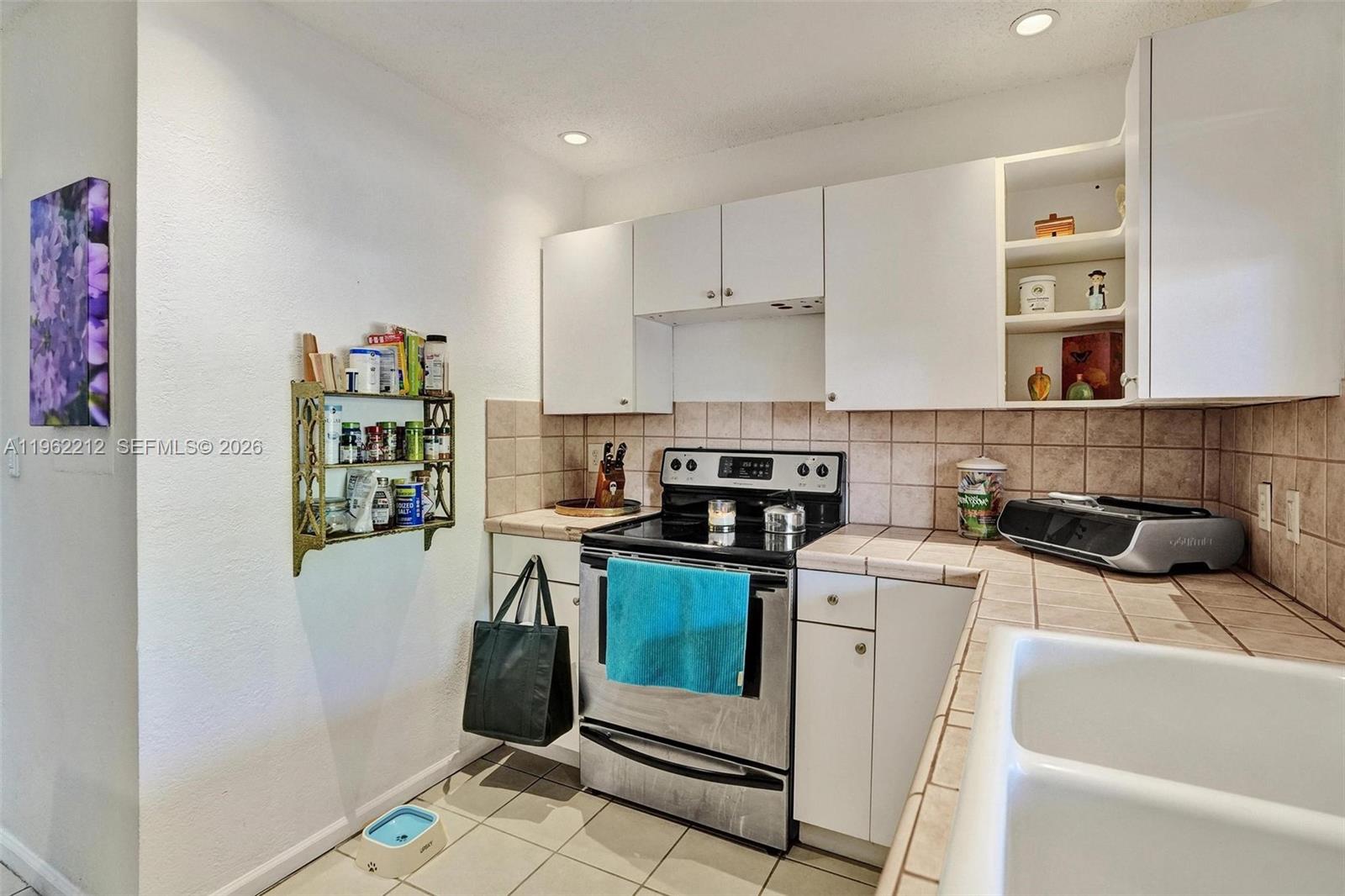 3515 Southwest 113th Court Miami, FL 33165 - Photo 32 of 39