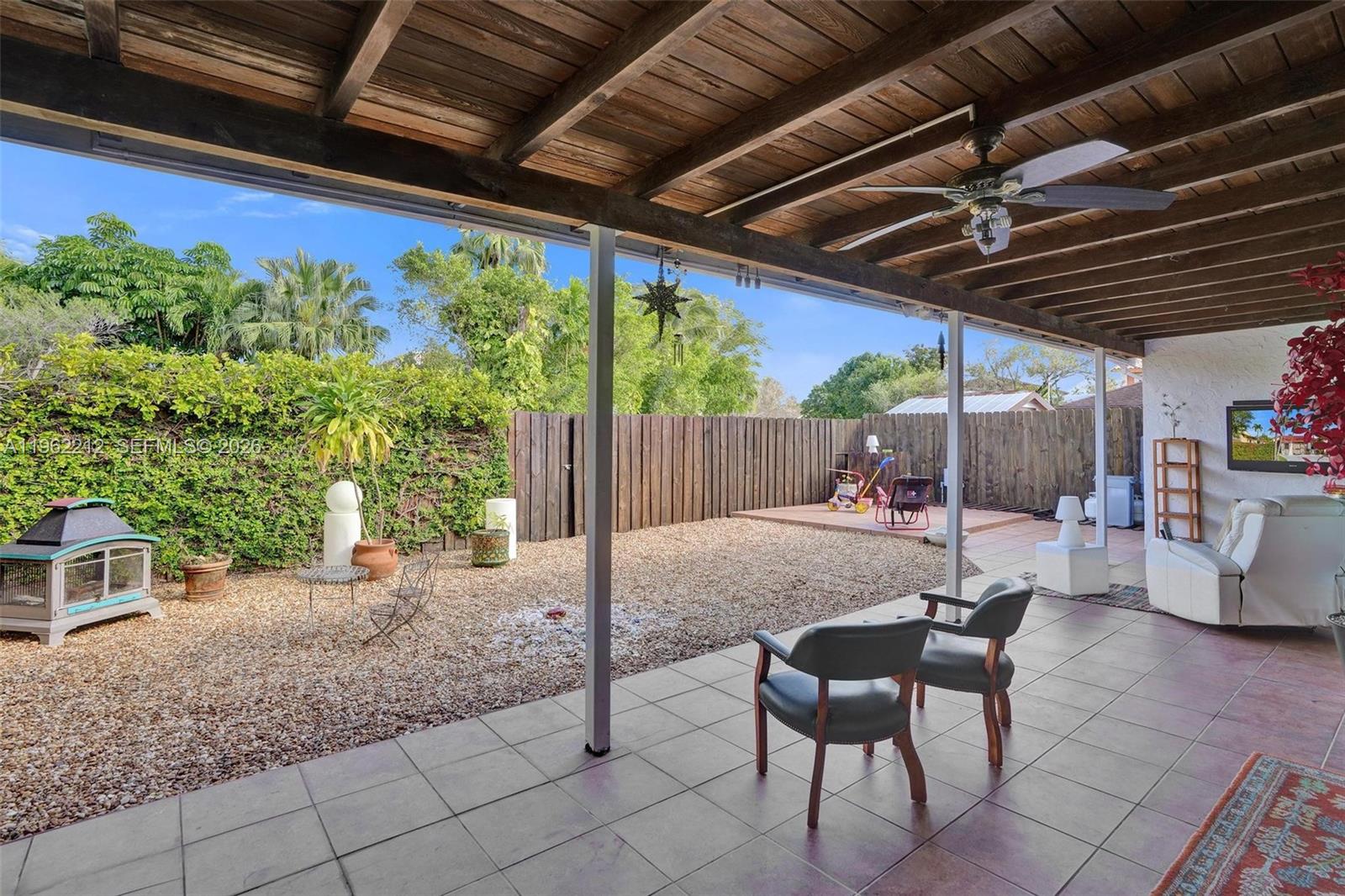 3515 Southwest 113th Court Miami, FL 33165 - Photo 35 of 39